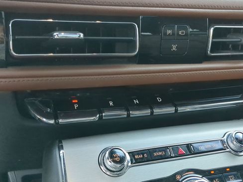 Used 2023 Lincoln Aviator Reserve w/ Elements Package Plus image 19