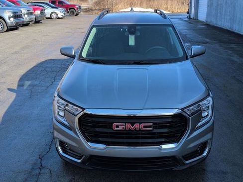 Used 2023 GMC Terrain SLE w/ Driver Convenience Package image 21