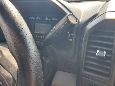 Used 2017 Ford F150 XL w/ Equipment Group 101A Mid RWD image 18