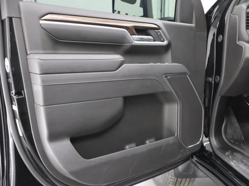 Used 2025 Chevrolet Silverado 2500 LT w/ Trail Boss Package AWD/4WD image 35