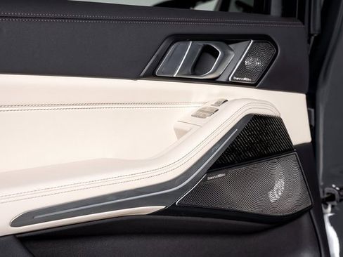 Used 2024 BMW X7 M60i w/ Executive Package image 64