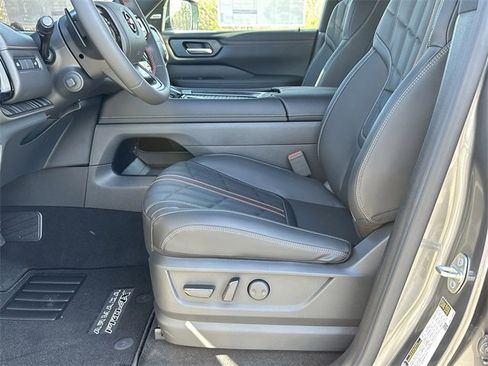 New 2025 Nissan Armada PRO-4X image 10