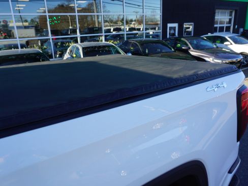 Used 2021 GMC Sierra 1500 Elevation image 10