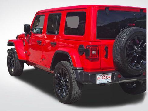 Used 2025 Jeep Wrangler Unlimited Sahara w/ Safety Group AWD/4WD image 51