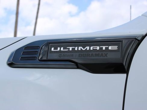 Used 2024 GMC Sierra 3500 Denali Ultimate AWD/4WD image 15