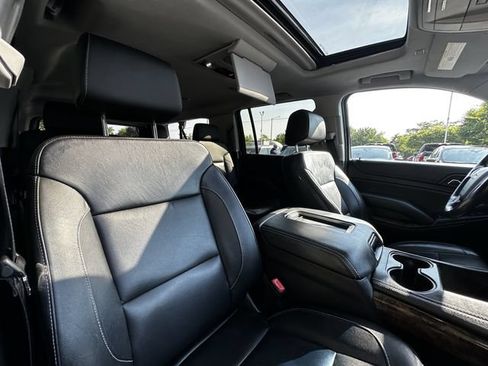 Used 2019 Chevrolet Suburban LT AWD/4WD image 34