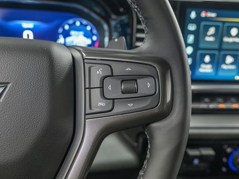 Used 2025 Chevrolet Silverado 1500 High Country AWD/4WD image 19