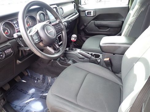 Used 2022 Jeep Wrangler Sport AWD/4WD image 8
