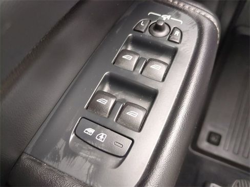 Used 2022 Volvo XC60 B5 Inscription w/ Climate Package image 23