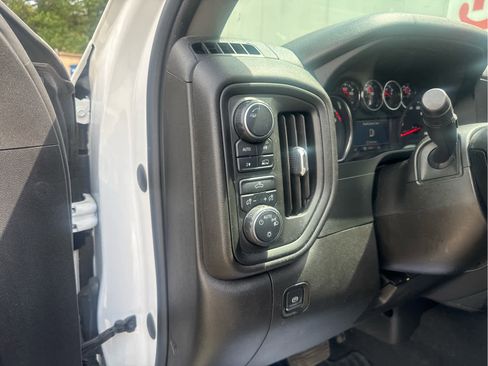 Used 2022 Chevrolet Silverado 1500 Custom w/ Safety Confidence Package AWD/4WD image 22