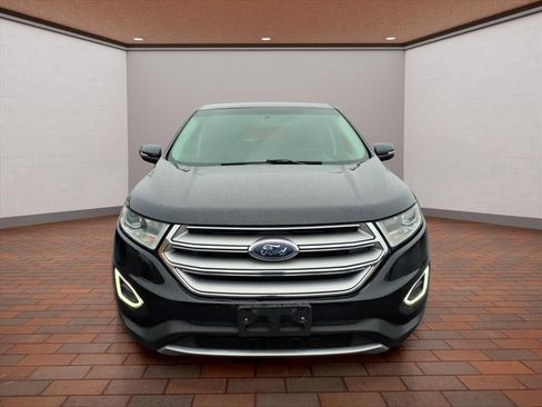 Used 2016 Ford Edge Titanium image 3
