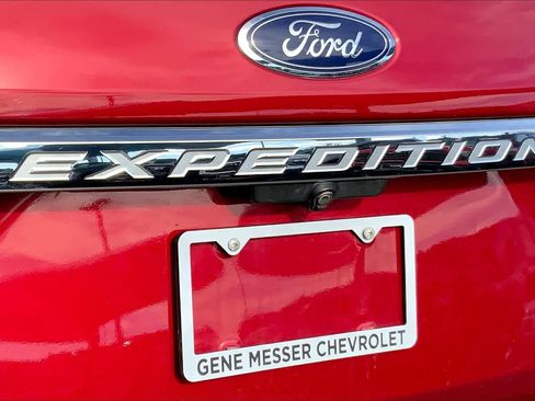Used 2019 Ford Expedition XLT image 29