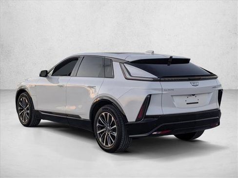 Used 2024 Cadillac Lyriq Sport AWD/4WD image 8