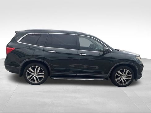 Used 2017 Honda Pilot Touring image 18