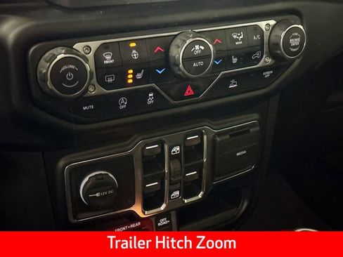 Used 2022 Jeep Gladiator Rubicon w/ Cold Weather Group image 27