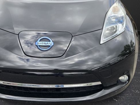 Used 2011 Nissan Leaf SL FWD image 26