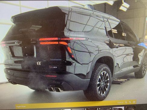 Used 2023 BMW X7 M60i w/ Executive Package image 34