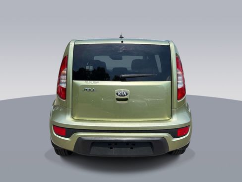 Used 2013 Kia Soul + FWD image 4