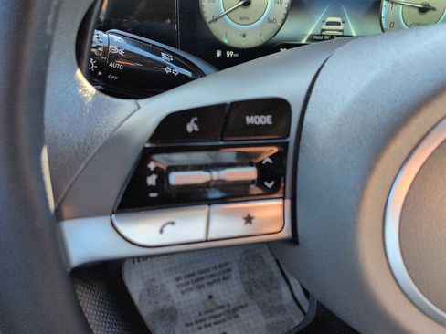 Used 2024 Hyundai Elantra SEL image 15