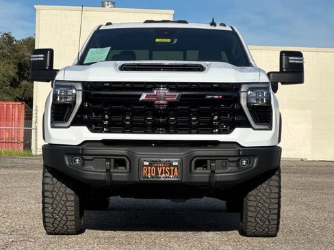 Certified 2024 Chevrolet Silverado 2500 ZR2 w/ ZR2 Bison Edition image 9