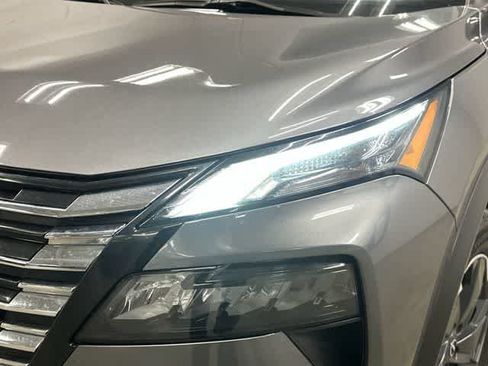 Used 2024 Nissan Rogue SV AWD/4WD image 29