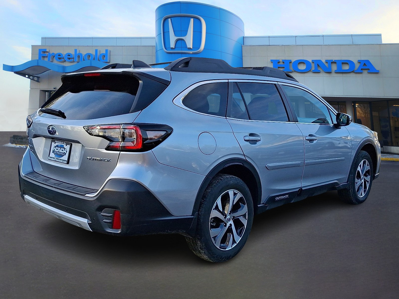 Used 2022 Subaru Outback Limited AWD/4WD image 5