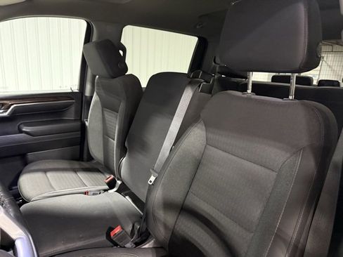 Used 2024 GMC Sierra 1500 SLE image 11