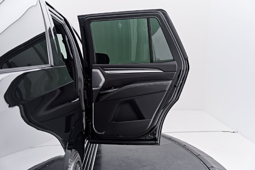 Used 2026 Cadillac Escalade V AWD/4WD image 37