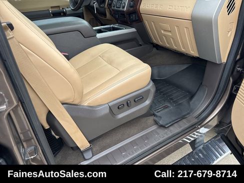 Used 2015 Ford F250 Lariat w/ Chrome Package image 86