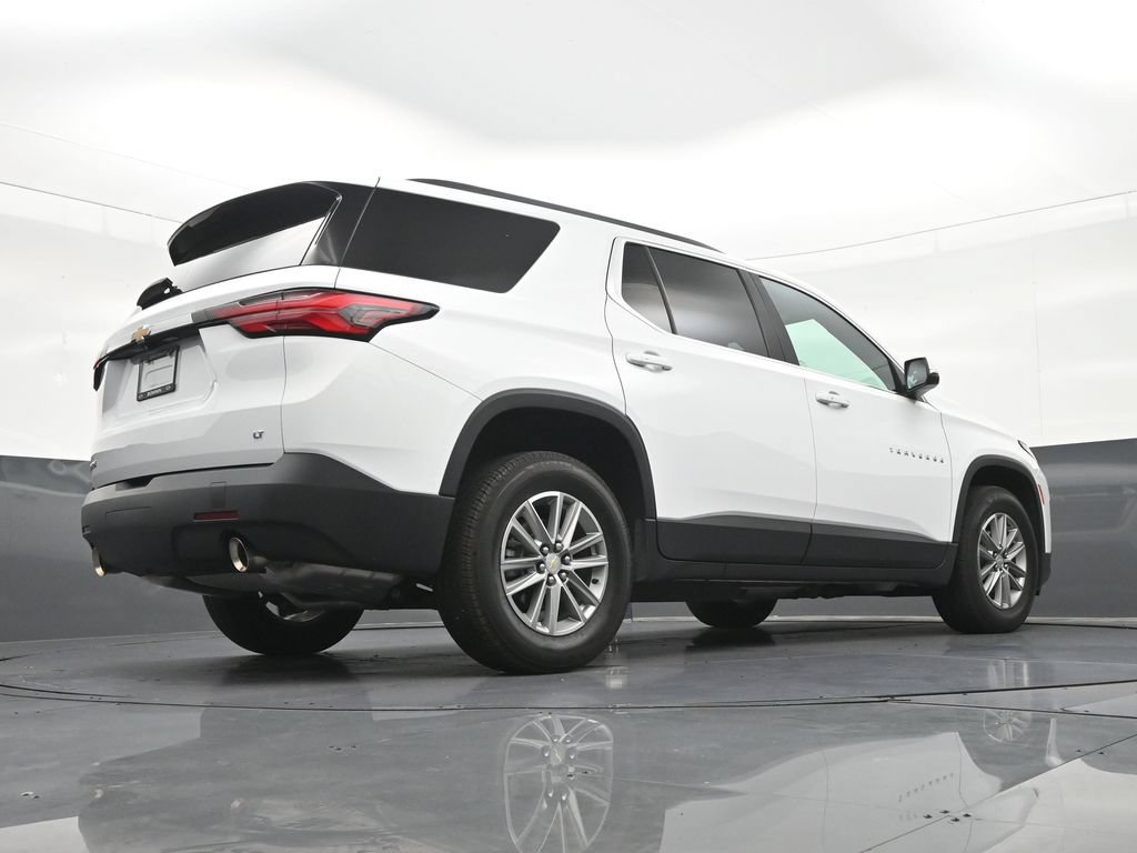 Used 2023 Chevrolet Traverse LT FWD image 28
