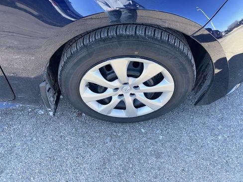 Used 2023 Toyota Corolla LE image 12