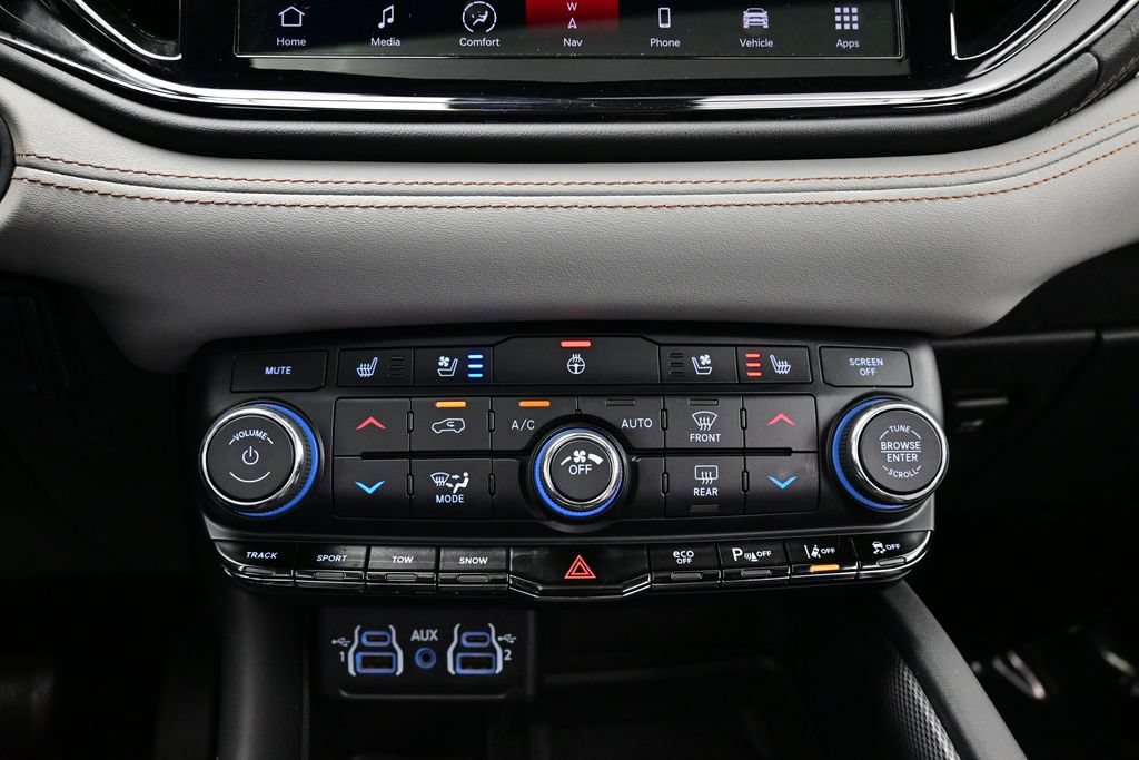 Used 2022 Dodge Durango R/T w/ Tow 'N Go Package AWD/4WD image 44