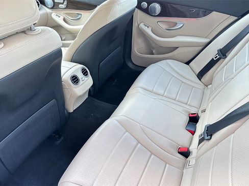 Used 2020 Mercedes-Benz C 300 Sedan image 5