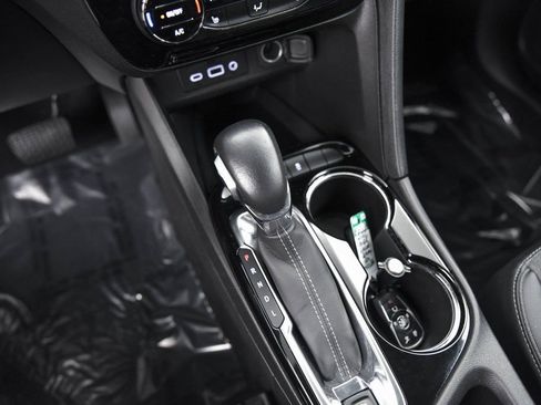 Used 2021 Buick Encore GX Select w/ Advanced Technology Package image 25