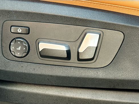 Used 2026 BMW X5 xDrive40i w/ Parking Assistance Package image 25