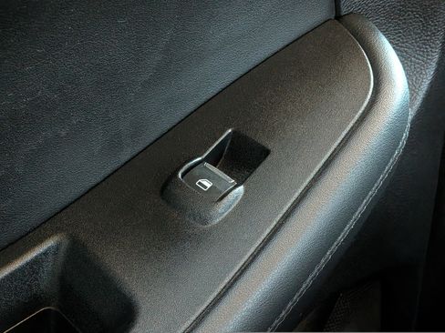 Used 2021 Ford Edge SEL w/ Convenience Package image 17