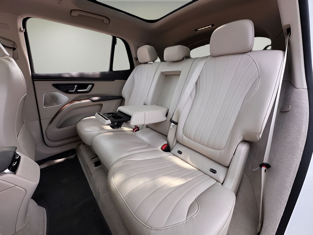 Used 2023 Mercedes-Benz EQS 450+ SUV image 21
