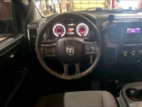 Used 2018 RAM 2500 Tradesman w/ Chrome Appearance Group AWD/4WD image 4