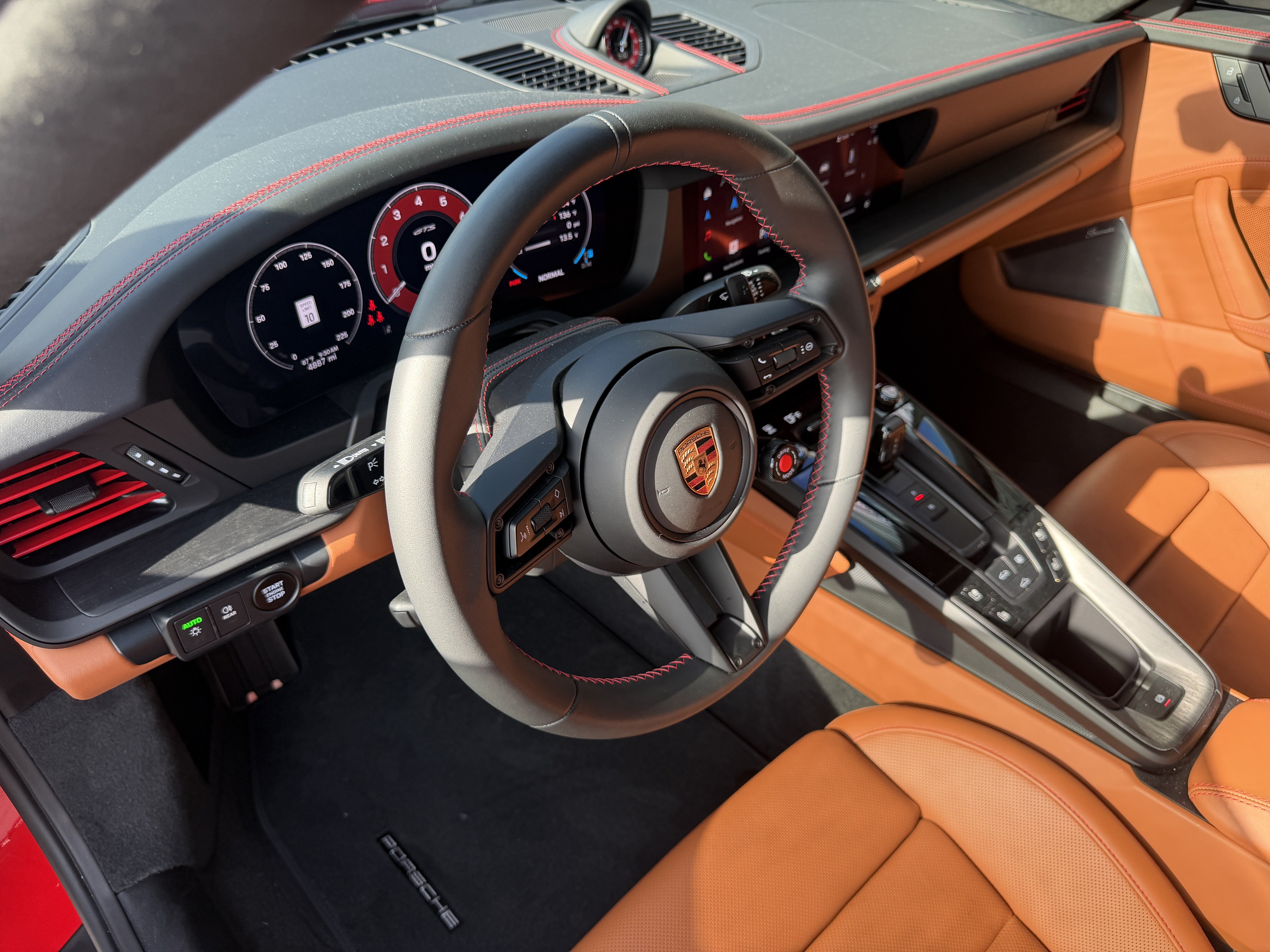 Certified 2025 Porsche 911 Carrera GTS RWD image 4