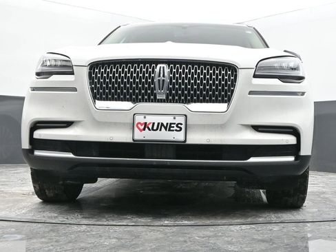 Used 2023 Lincoln Aviator AWD w/ Premium Package image 47