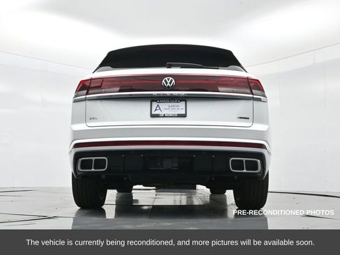 Used 2024 Volkswagen Atlas Cross Sport SEL Premium R-Line image 52
