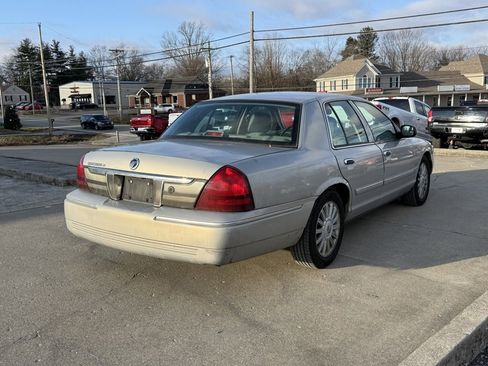 Used 2010 Mercury Grand Marquis LS image 6