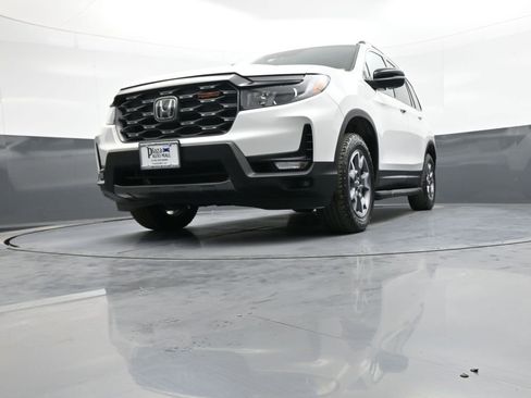 Certified 2023 Honda Passport TrailSport image 27