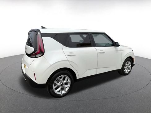 Used 2025 Kia Soul LX w/ LX Technology Package image 15