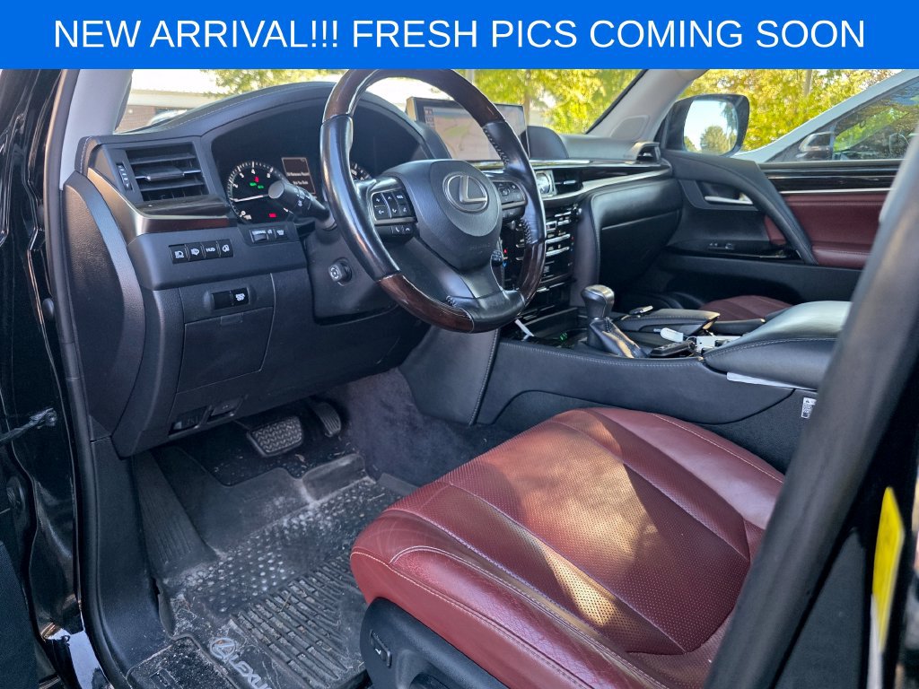 Used 2017 Lexus LX 570 4WD w/ Luxury Package image 7
