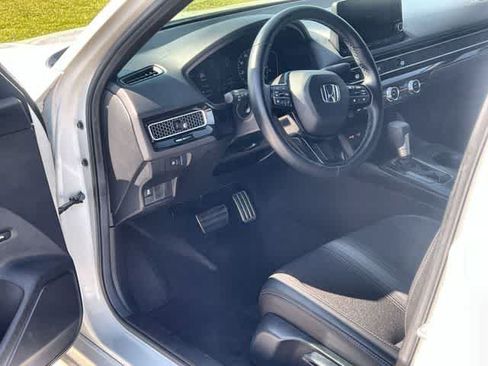 Used 2025 Honda Civic Sport image 3