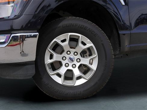 Used 2023 Ford F150 XLT image 4