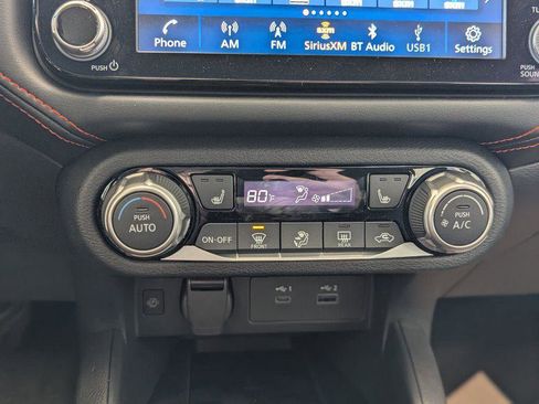 New 2025 Nissan Versa SR w/ Trunk Package FWD image 23