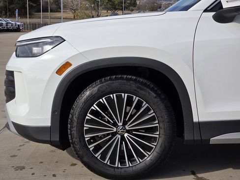 New 2026 Volkswagen Tiguan S FWD image 5