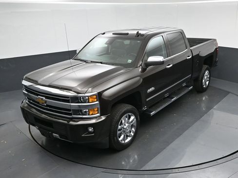 Used 2019 Chevrolet Silverado 2500 High Country image 61